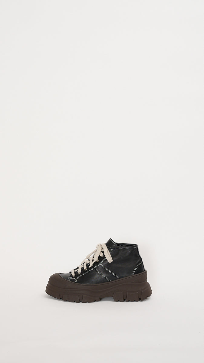 【関税込み】Sofie D'Hoore オフホワイト Fairway スニーカー Sofie D'hoore Fairway スニーカー | グレー | FARFETCH JP