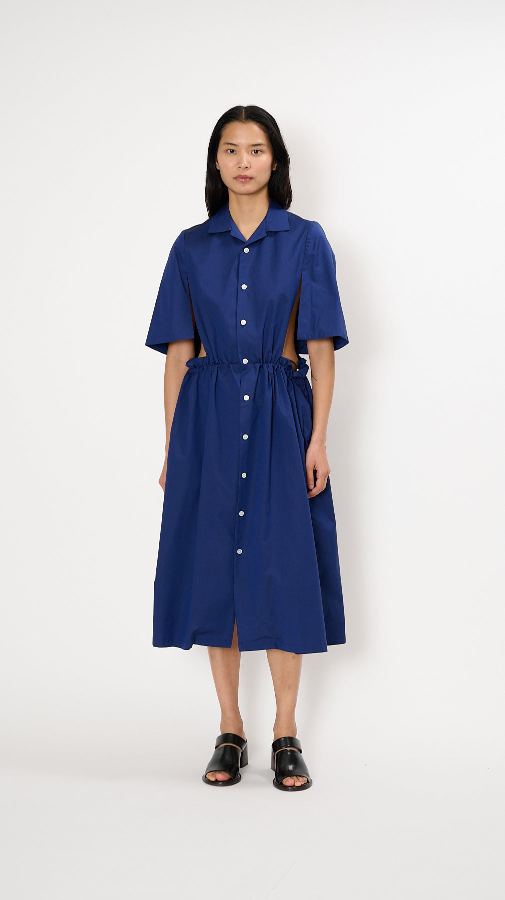 cut out shirt dress Cecilie Cut Out Shirt Midi Dress / White | MESHKI