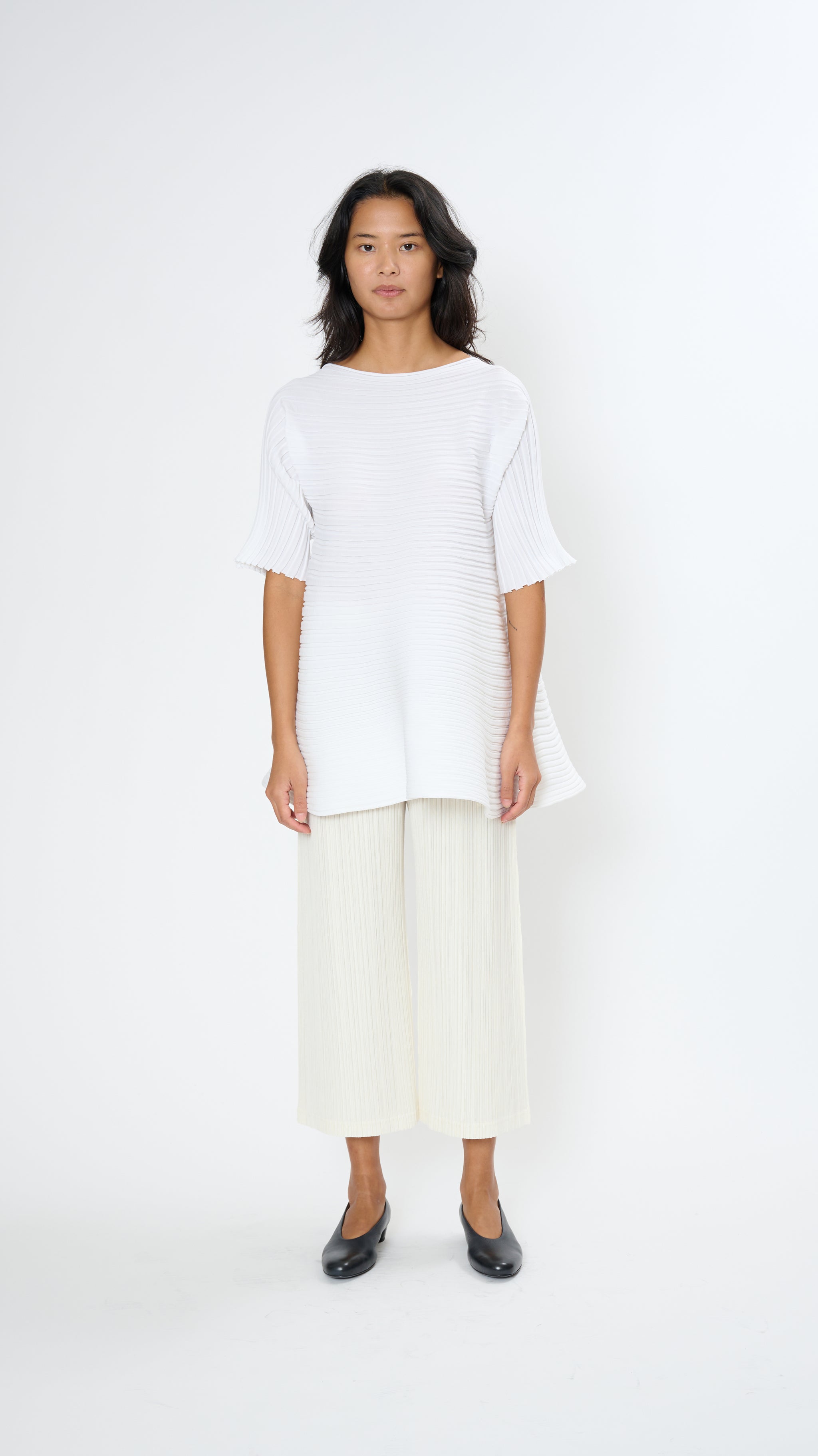 PLEATS PLEASE ハイネックシャツ オフホワイト DD_08132024_280_2048x.jpg?v=