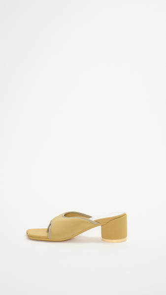 MM6 Maison Margiela Scuba Sandal in Prairie Sand – Diamond Dream